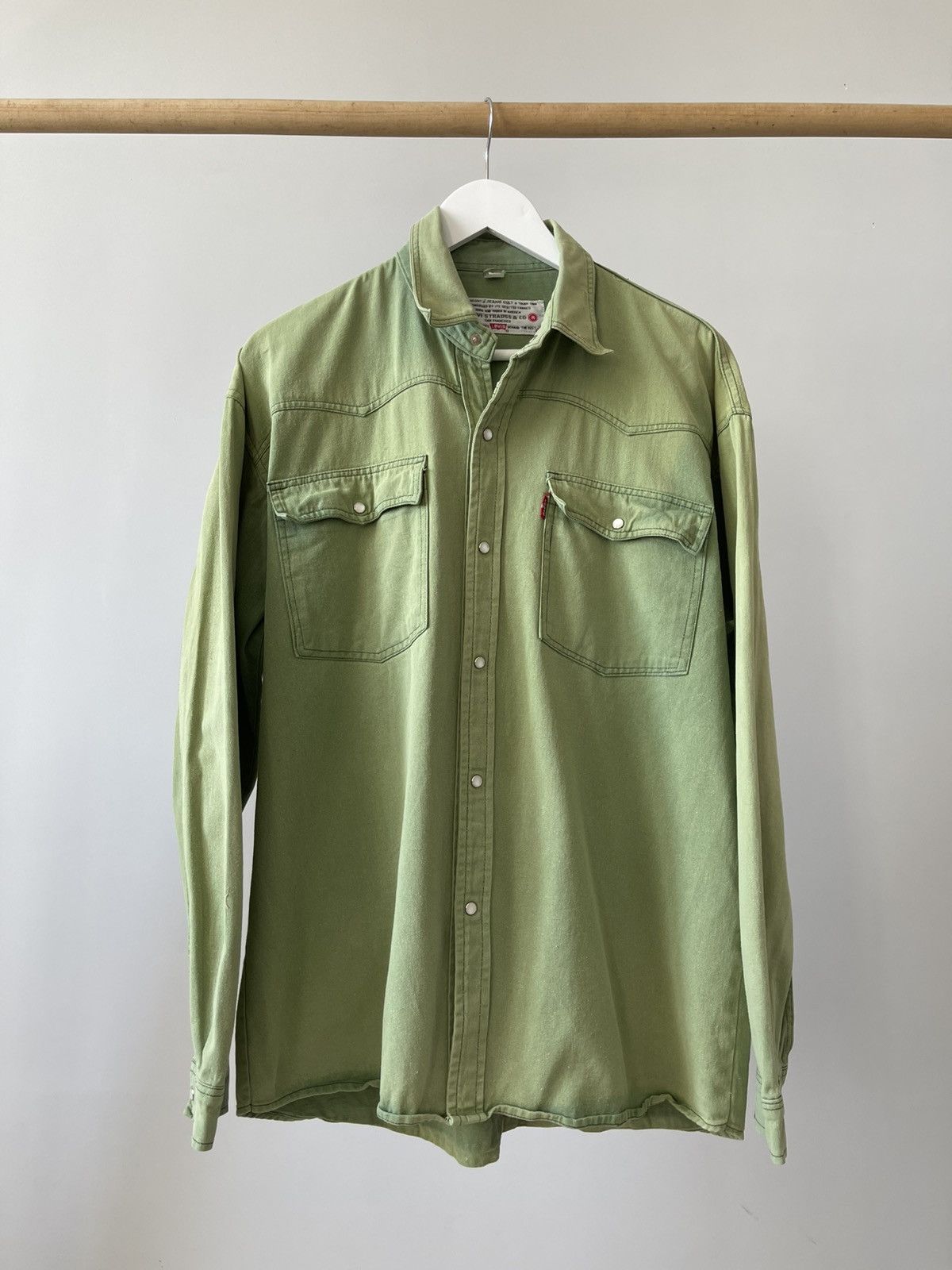 Levi's Crazy SunFaded Vintage Levi's Red Tab Pearl Snap Shirt Size US L / EU 52-54 / 3 - 1 Thumbnail