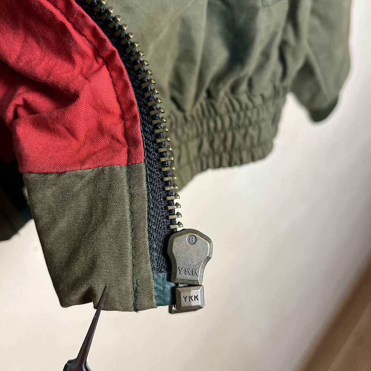 Alpha Industries Vintage Breitling Aviation Pained Waxed Bomber Jacket Size US L / EU 52-54 / 3 - 16 Thumbnail