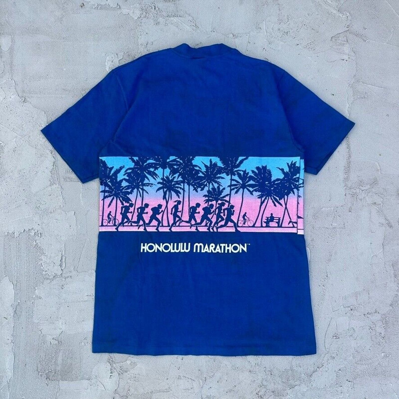 Vintage Vintage Crazy Shirts Honolulu Marathon Hawaii 1986 T Shirt Size US S / EU 44-46 / 1 - 5 Thumbnail