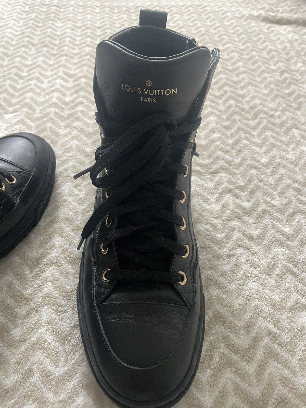 Louis Vuitton LV leather high top sneaker Size US 8.5 / IT 38.5 - 3 Thumbnail