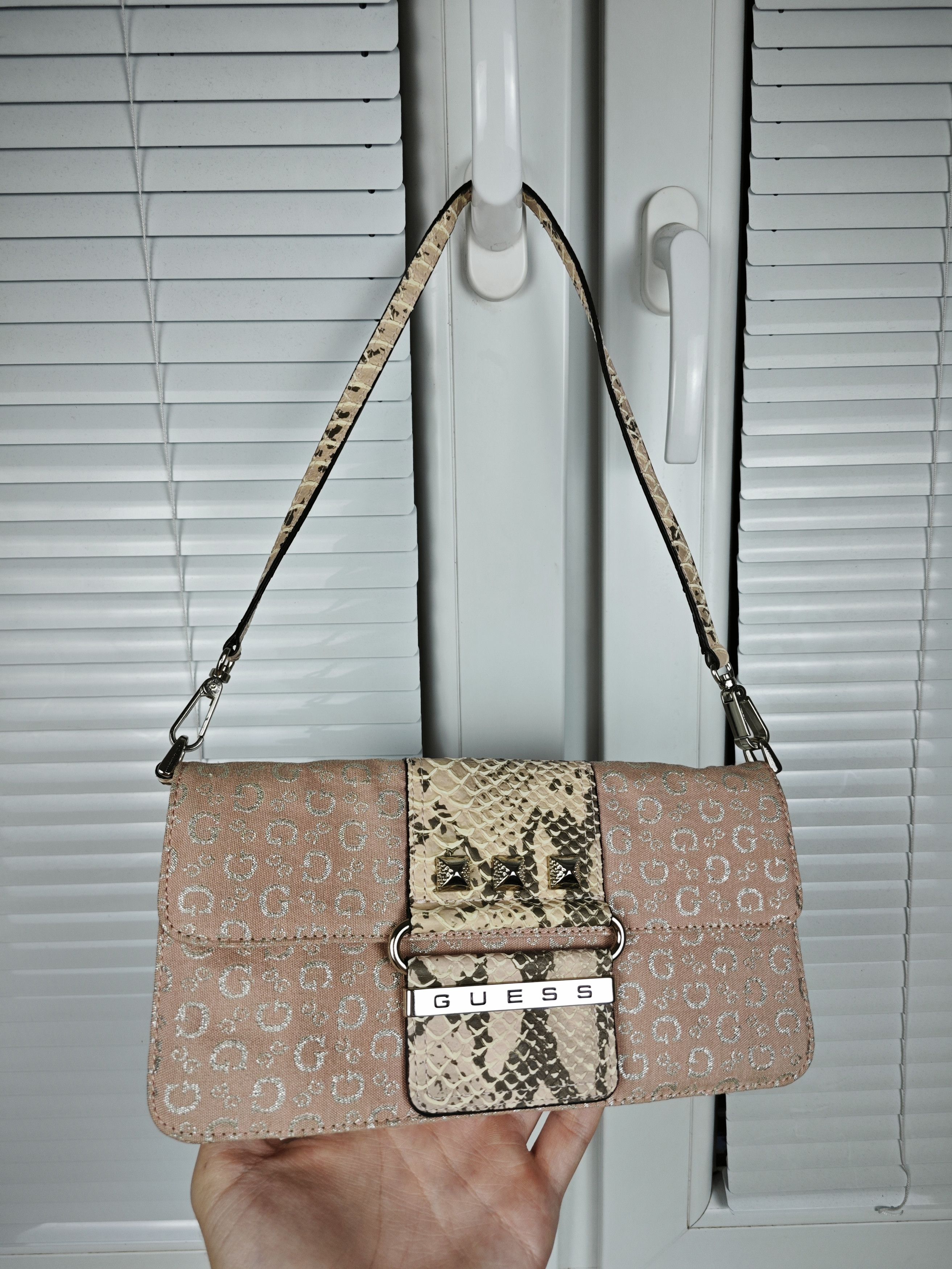 Guess Guess Vintage Y2K Bag Size ONE SIZE - 1 Thumbnail
