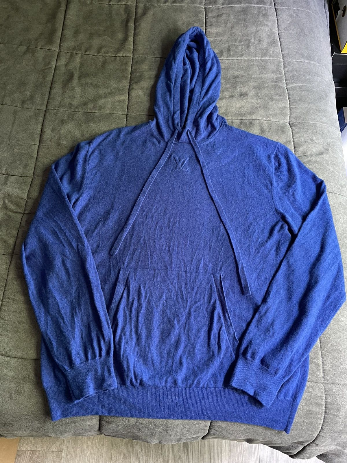 Louis Vuitton Louis Vuitton LVSE Embossed Logo Cashmere