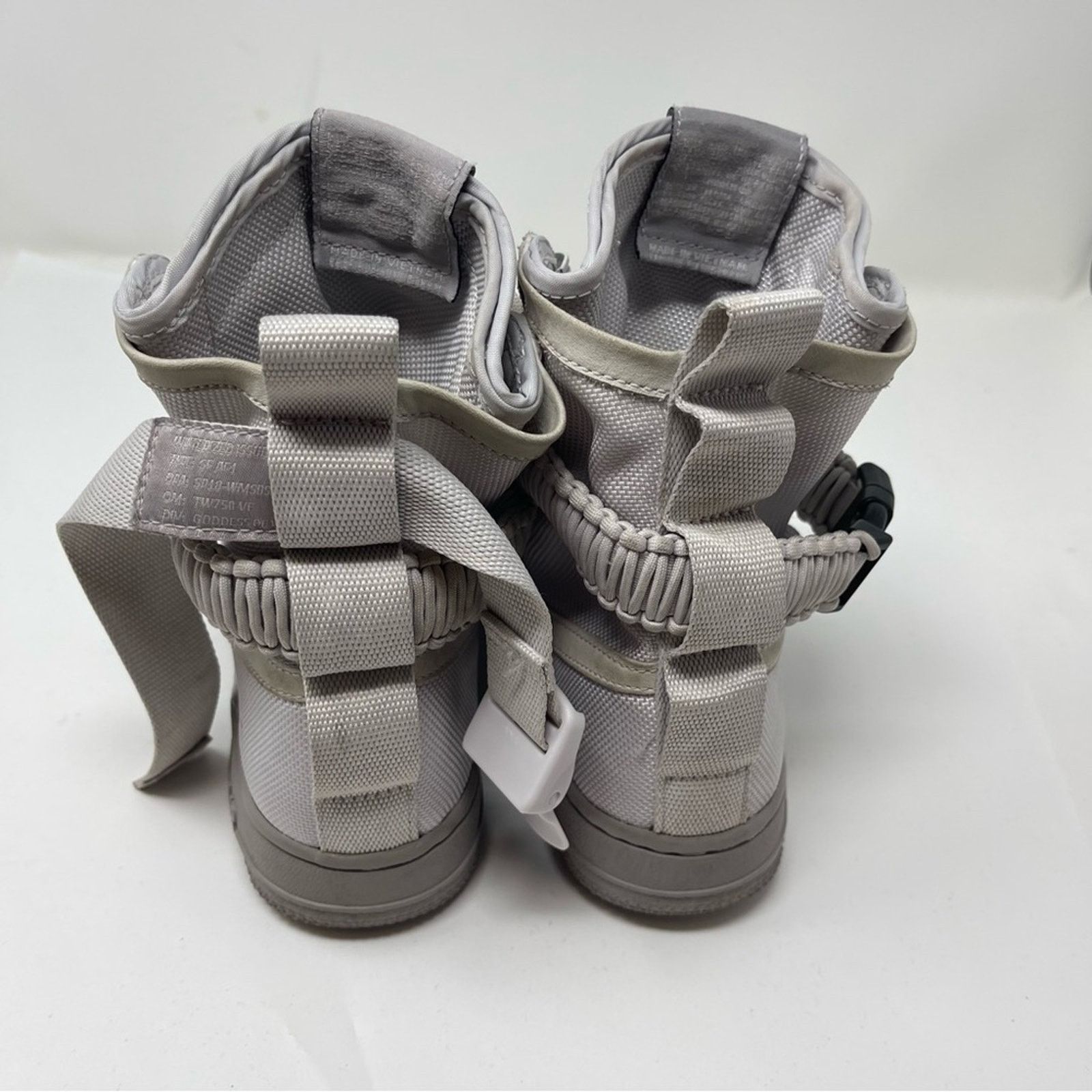 Nike Nike Wmns SF Air Force 1 High 'Vast Grey' 857872-003 sz 6 Size US 6 / IT 36 - 6 Thumbnail