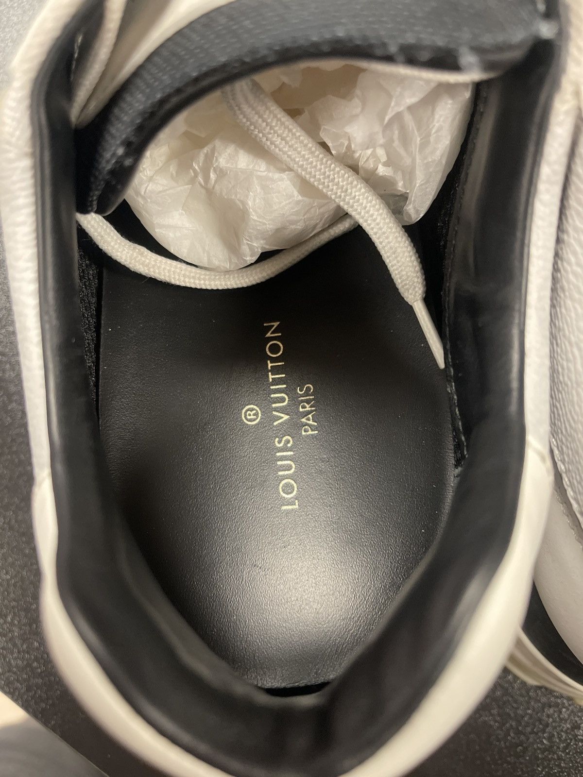 Louis Vuitton Size 10.5US/9.5LV - Louis Vuitton Run Away Low Sneaker Red Size US 10.5 / EU 43-44 - 13 Thumbnail
