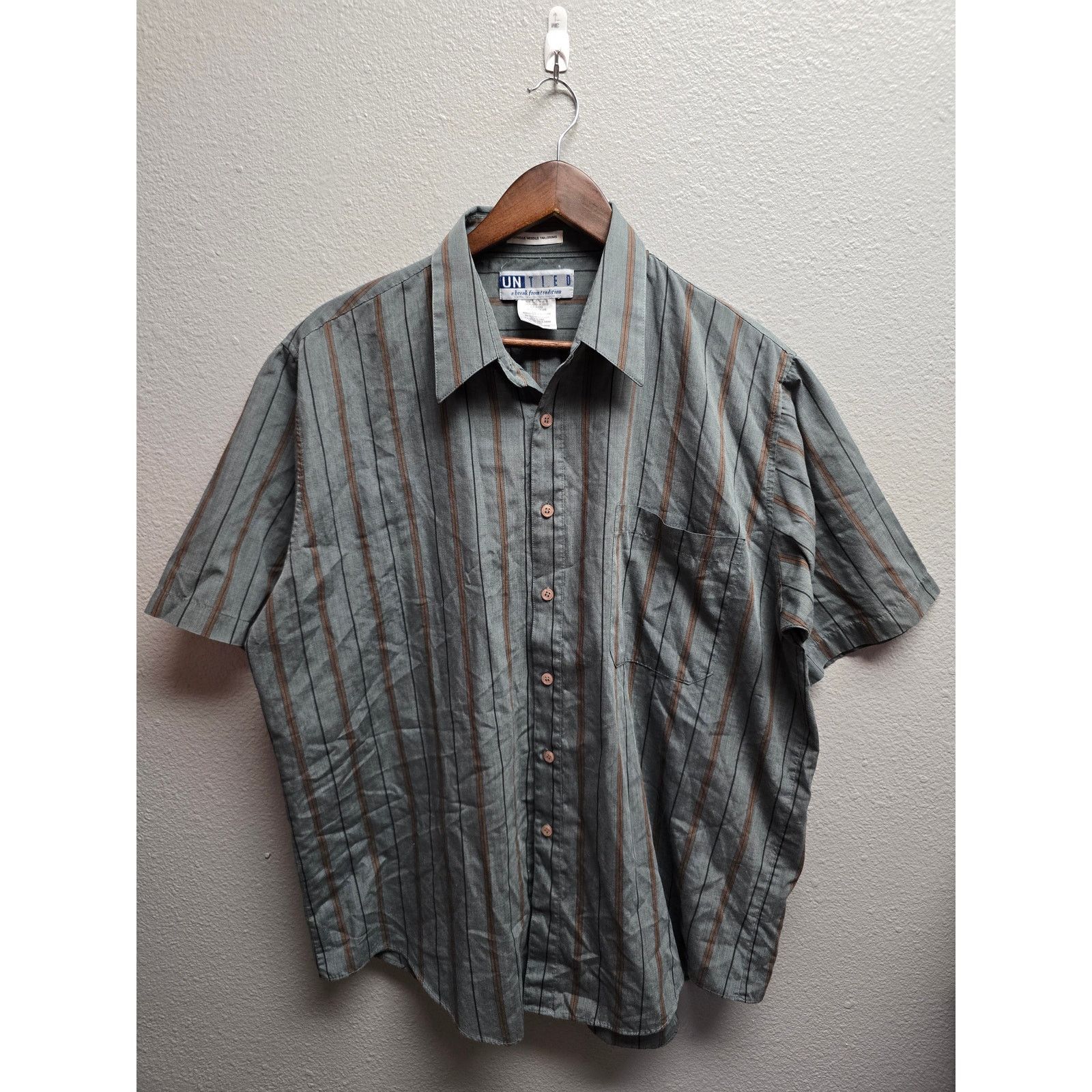 Vintage Vintage Gray Striped Button-Up Shirt Untied Single Needle XL Size US XL / EU 56 / 4 - 1 Thumbnail