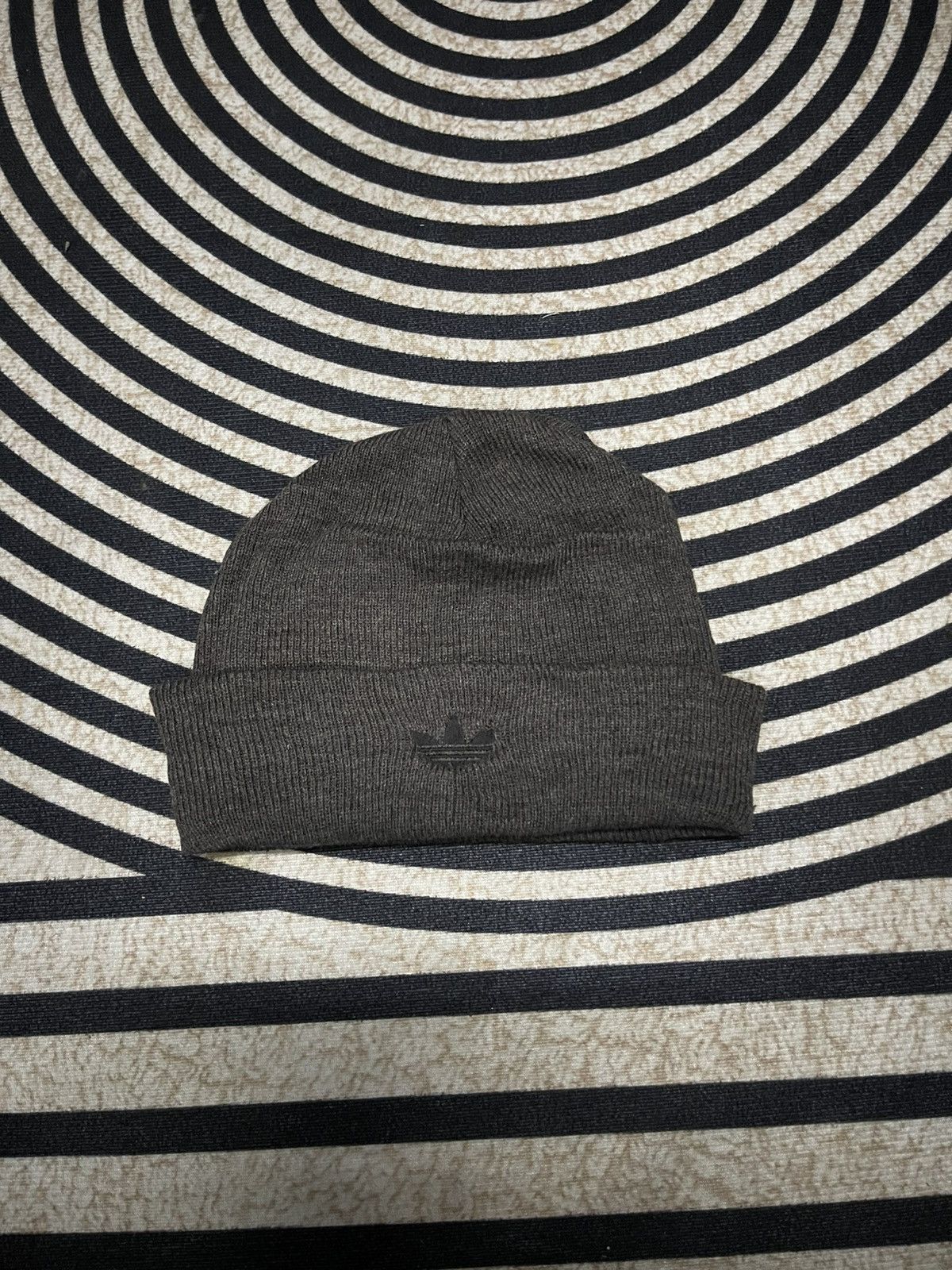 Adidas 90s ADIDAS THREE FOIL BEANIE HAT EMBROIDERED LOGO Size ONE SIZE - 1 Thumbnail