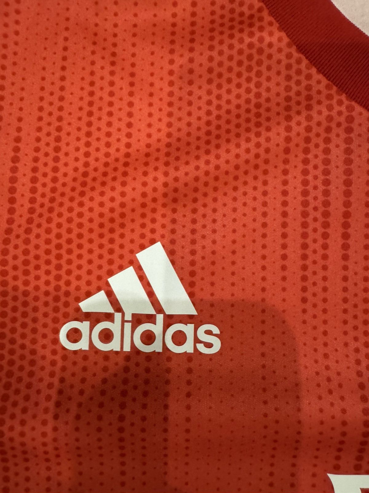 Adidas REAL MADRID 2018-2019 JERSEY ADIDAS FOOTBALL DP5443 SIZE 6 Size US M / EU 48-50 / 2 - 8 Thumbnail