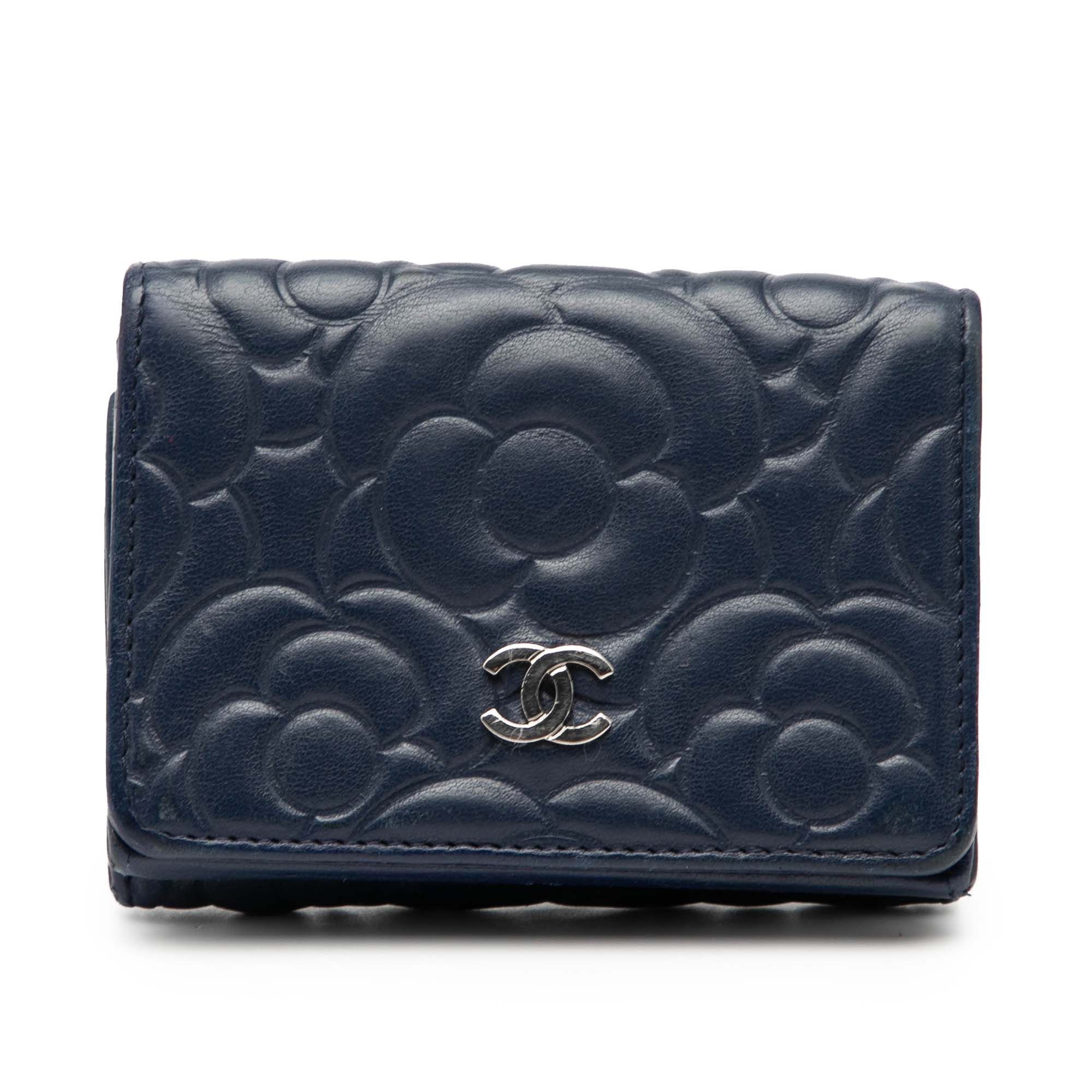 Chanel Chanel CC Embossed Goatskin Camellia Trifold Compact Wallet Size ONE SIZE - 1 Thumbnail