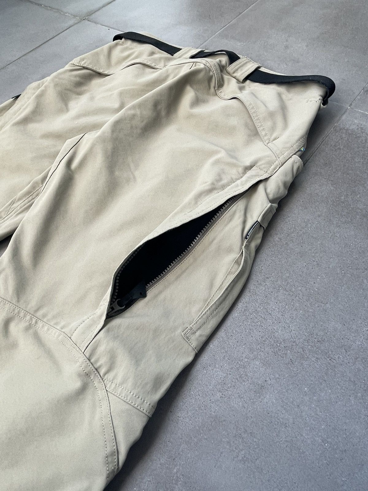 Klattermusen Klattermusen Gere Technical Beige Hiking Cargo Pants Size 32" / US 10 / IT 46 - 19 Thumbnail