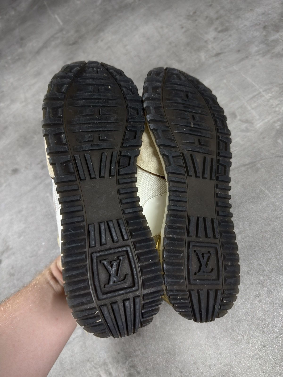 Louis Vuitton Louis Vuitton Run Away Sneakers – Cream / Brown Size US 5 / EU 37 - 6 Thumbnail