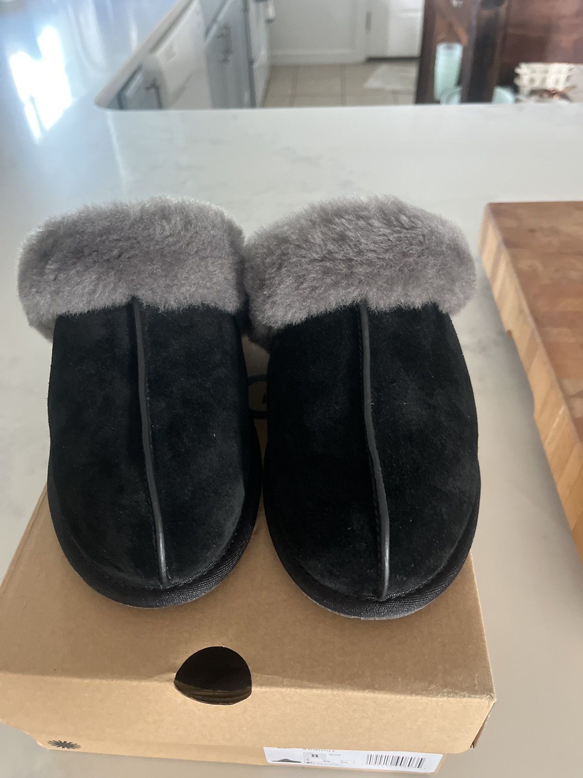 Ugg UGG Scuffette II Slippers Black/ Grey Brand New 8W Size US 8 / IT 38 - 4 Thumbnail