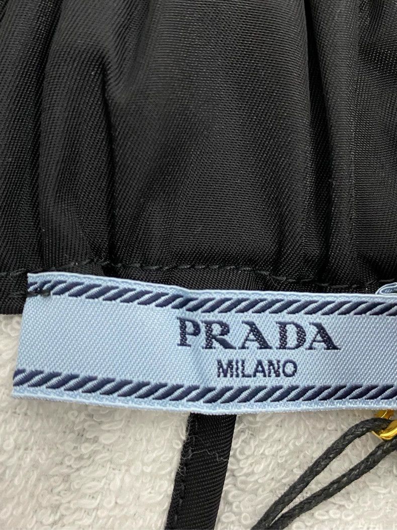 Prada Prada Casual shorts 2503-Nextarrow Size US 26 / EU 42 - 3 Thumbnail