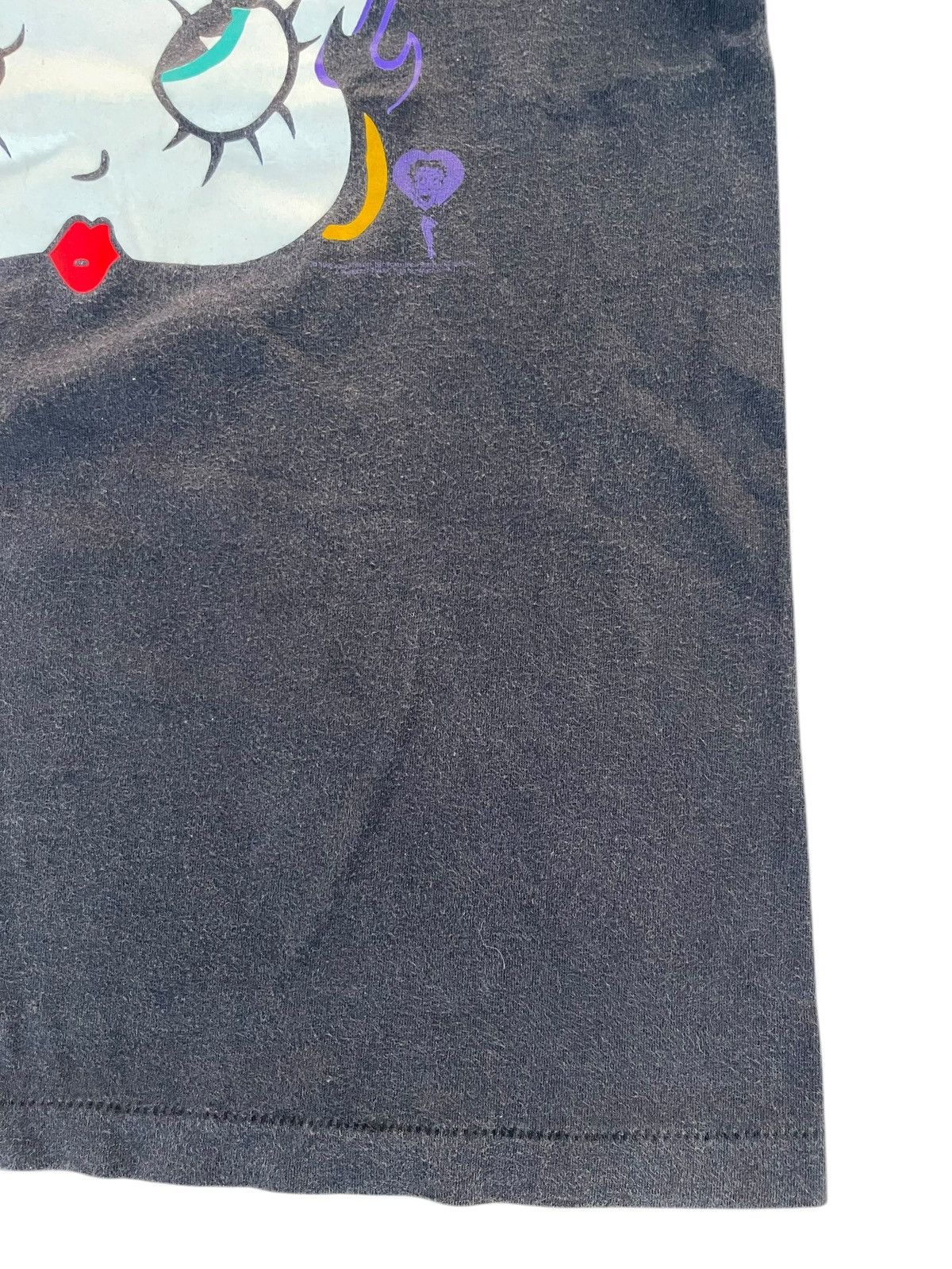 Vintage Vintage 1990's Betty Boop Got Silk Cartoon Sun Faded Tee Size US M / EU 48-50 / 2 - 5 Thumbnail
