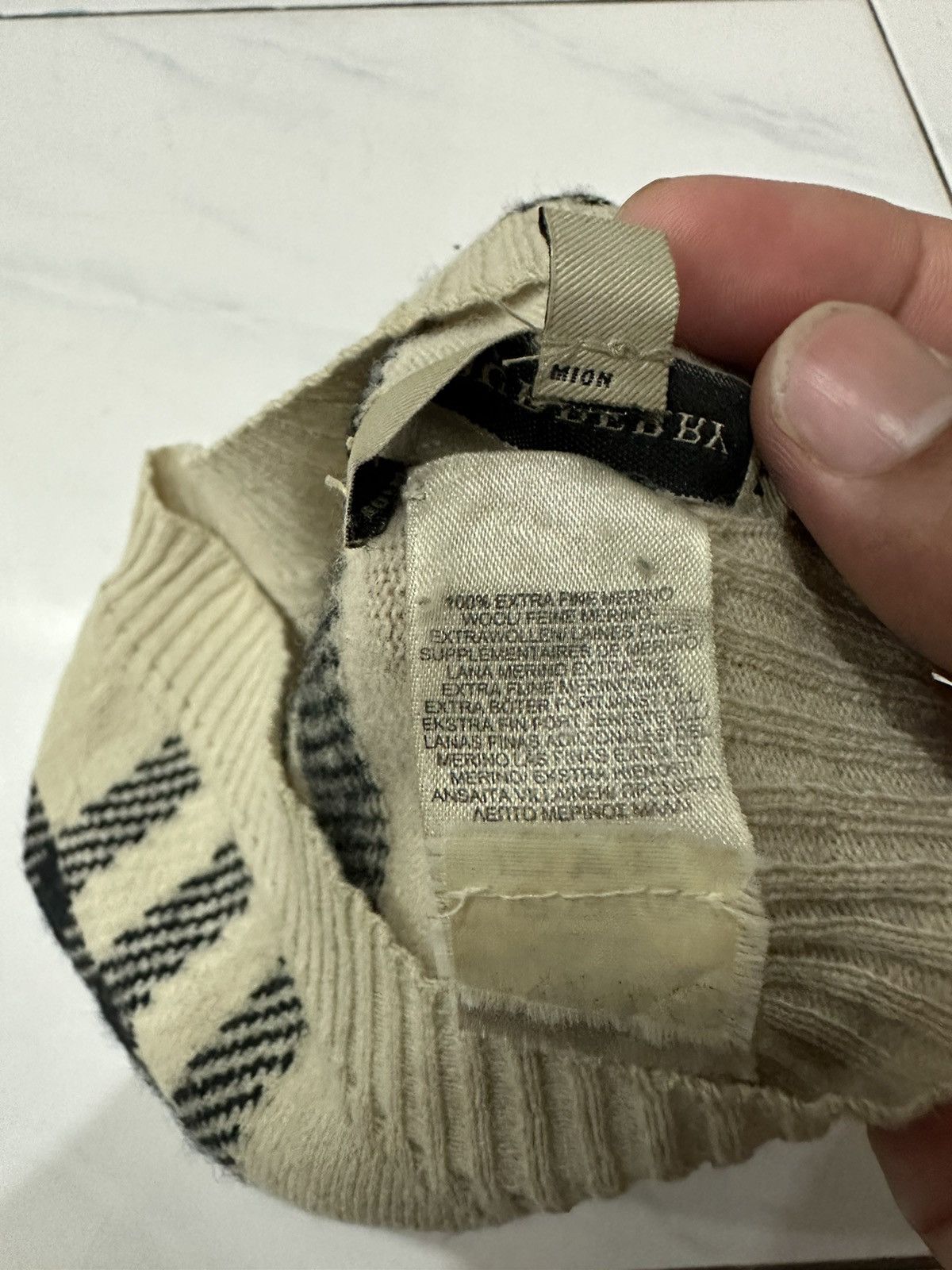 Burberry × Burberry Prorsum × Vintage Distressed Burberry Nova Check Stretchable Beanie Size ONE SIZE - 7 Thumbnail