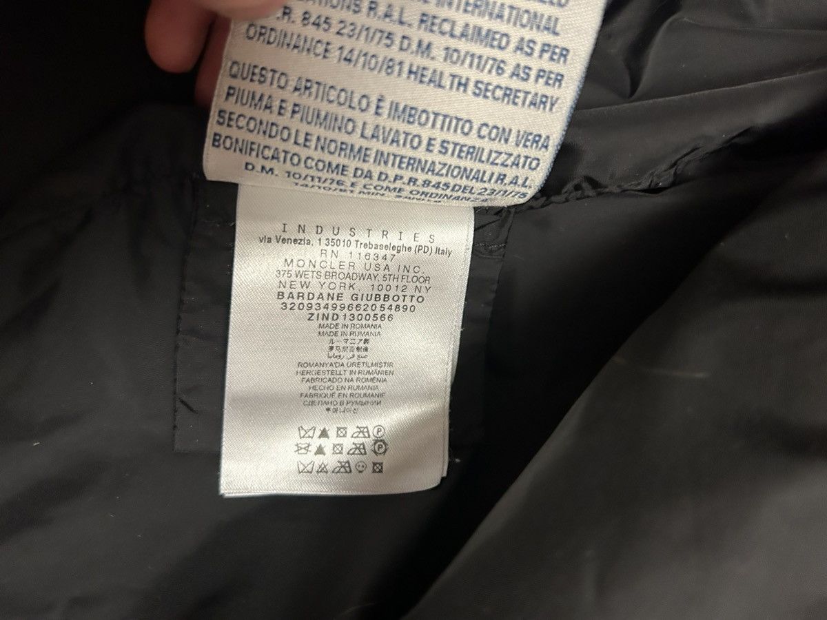 Moncler Moncler jacket Size M / US 6-8 / IT 42-44 - 5 Thumbnail