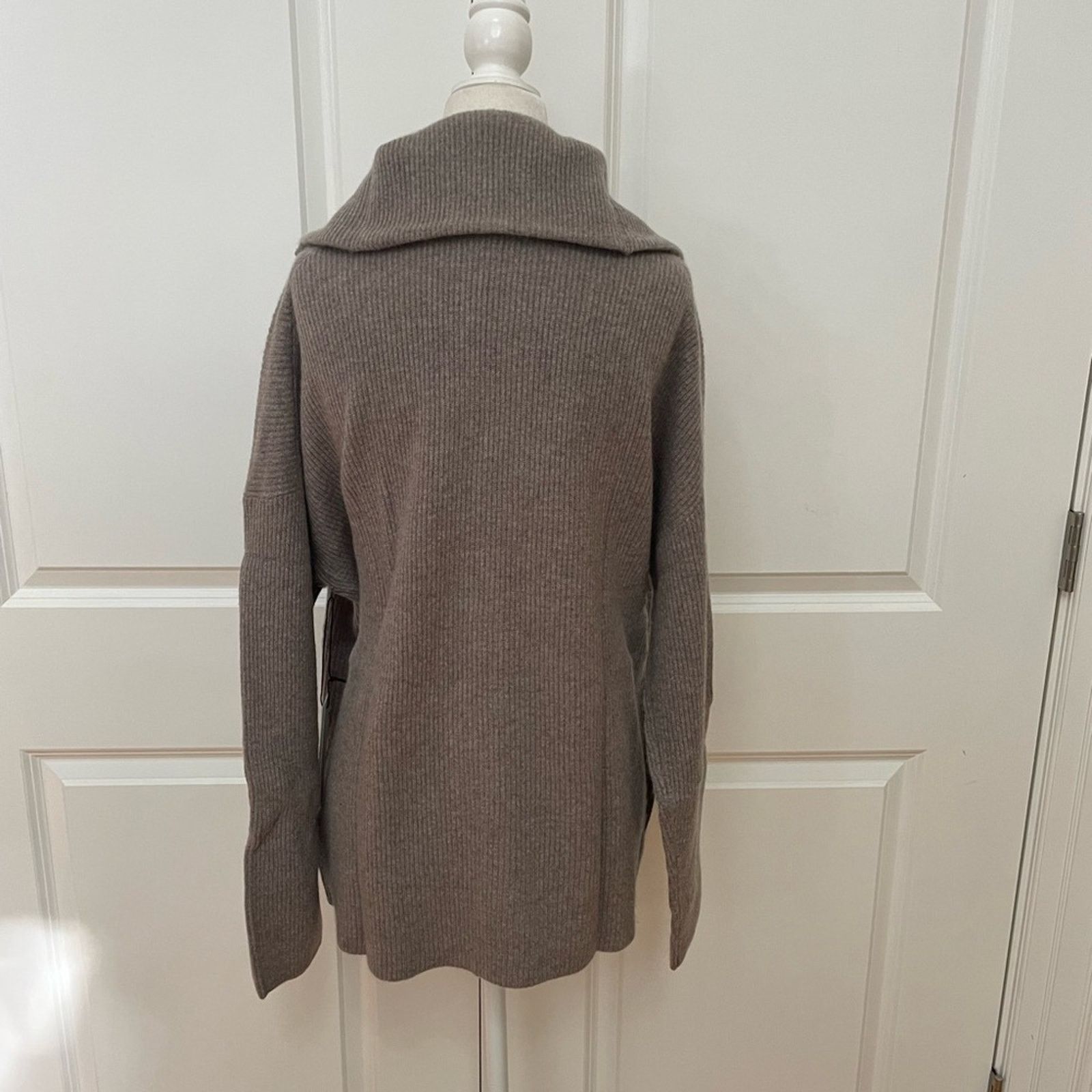 Rachel Zoe Ribbed 2-Ply Cashmere Sweater - Zip Neck from Rachel Zoe Size L / US 10 / IT 46 - 4 Thumbnail
