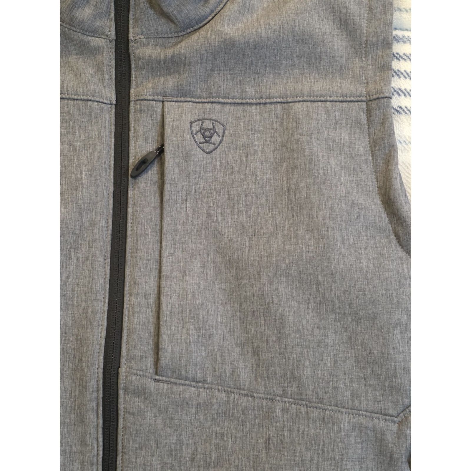 Ariat Ariat Vest Mens Large Gray Full Zip Lined 2.0 Logo Tech Equipped Stand-Up Collar Lightweight Softshell Outdoor Western Size US L / EU 52-54 / 3 - 6 Thumbnail