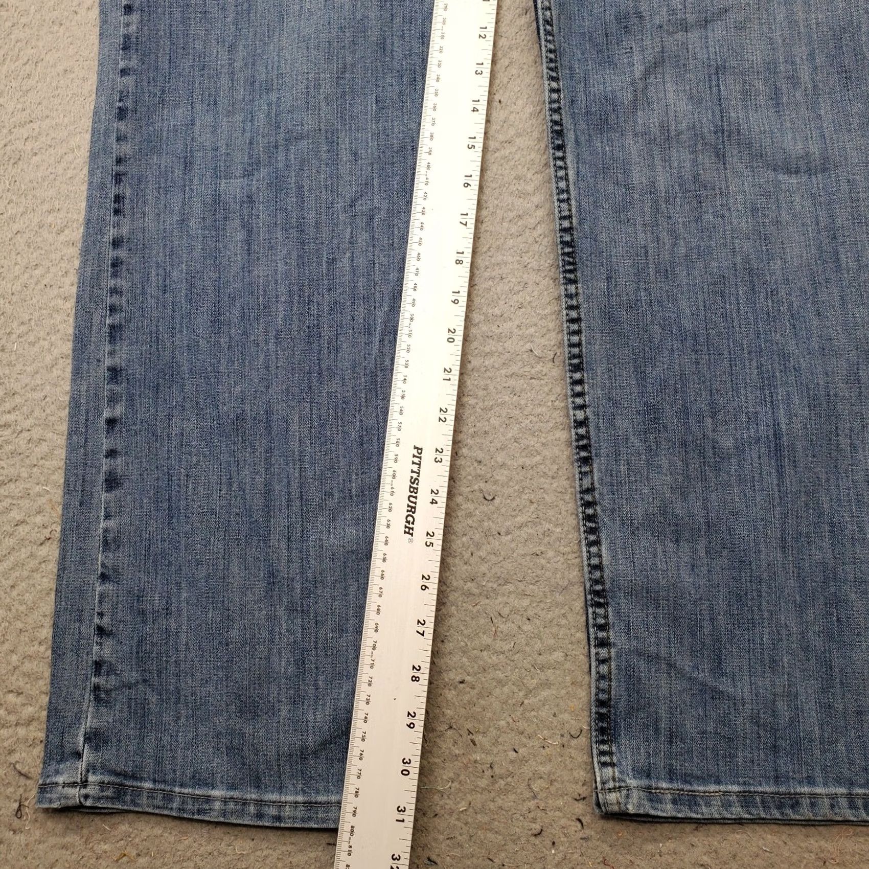 Lee Lee Premium Jeans Mens 42x32 Blue Denim Classic Fit Medium Wash Straight Leg Size US 42 / EU 58 - 4 Thumbnail
