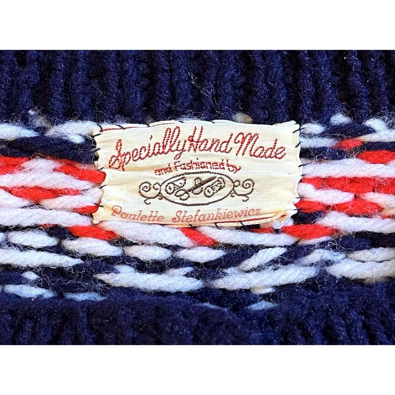 Vintage VINTAGE Hand Knit Fair Isle Cardigan Sweater Women’s M Red Blue All Over Print Size M / US 6-8 / IT 42-44 - 4 Thumbnail