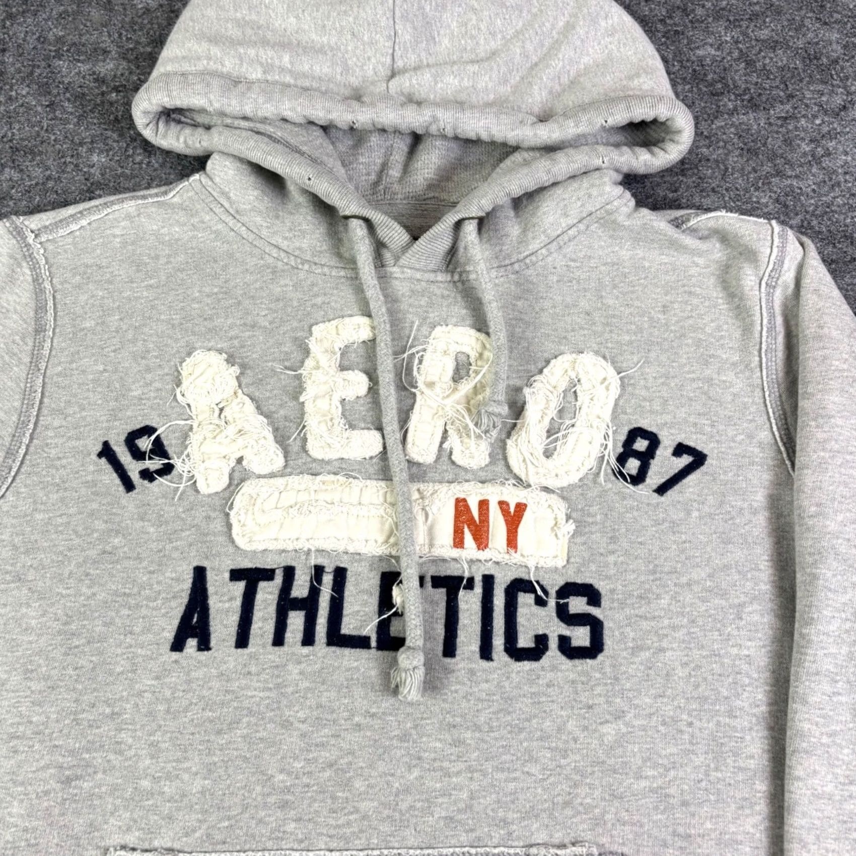Aeropostale Aeropostale Mens Hoodie Distressed Logo Pullover Gray M Sweatshirt Graphic Print 90s College Athletic Astr o Boy Size US M / EU 48-50 / 2 - 6 Thumbnail