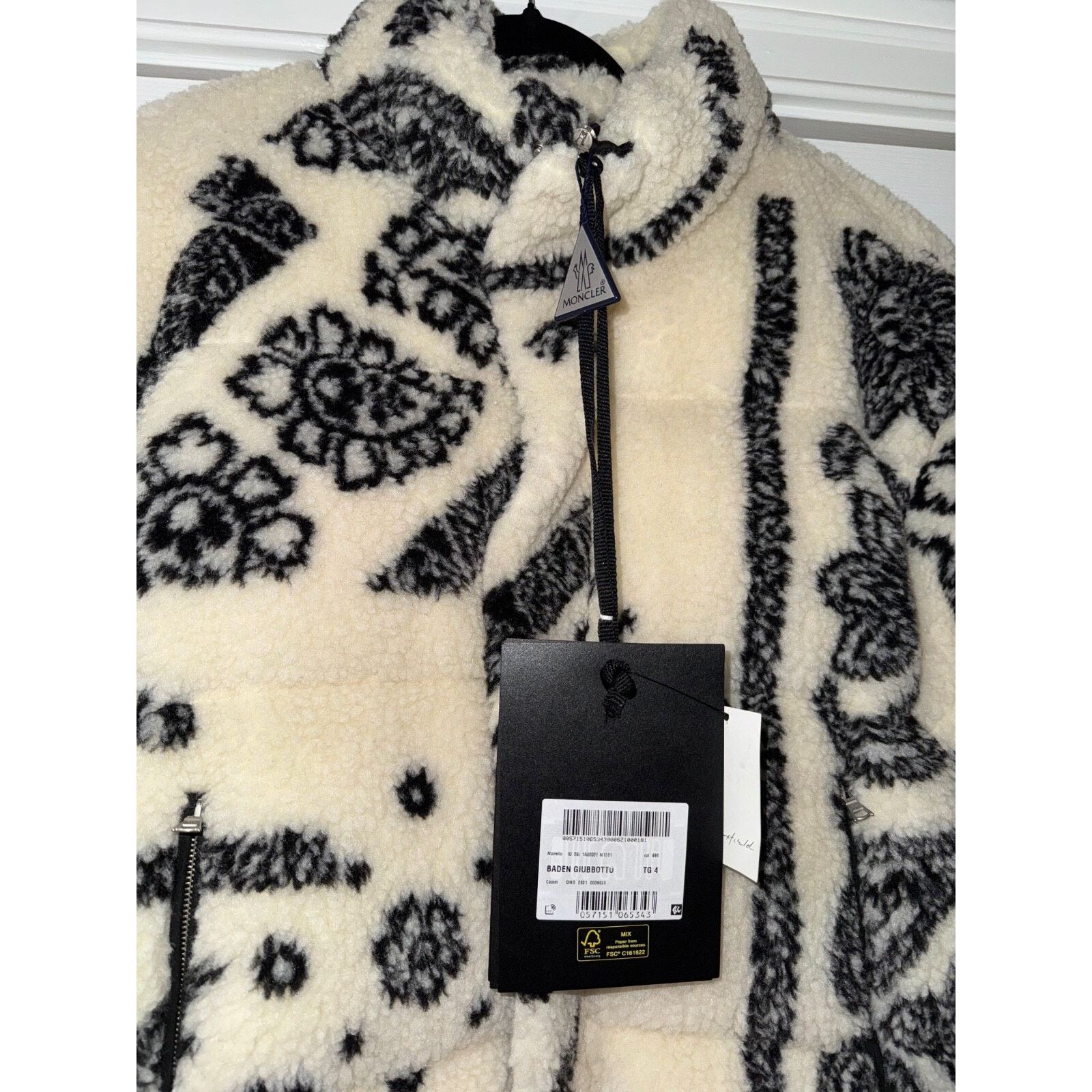 Moncler Moncler x Palm Angels Baden Paisley White Black Men's TG 4 Size US L / EU 52-54 / 3 - 6 Thumbnail