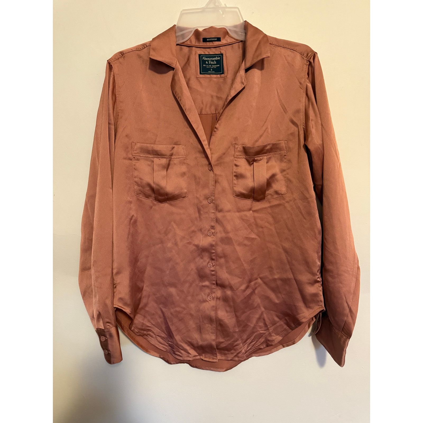 Abercrombie & Fitch Abercrombie & Fitch Silk Boyfriend Button Up Sz S Size S / US 4 / IT 40 - 1 Thumbnail