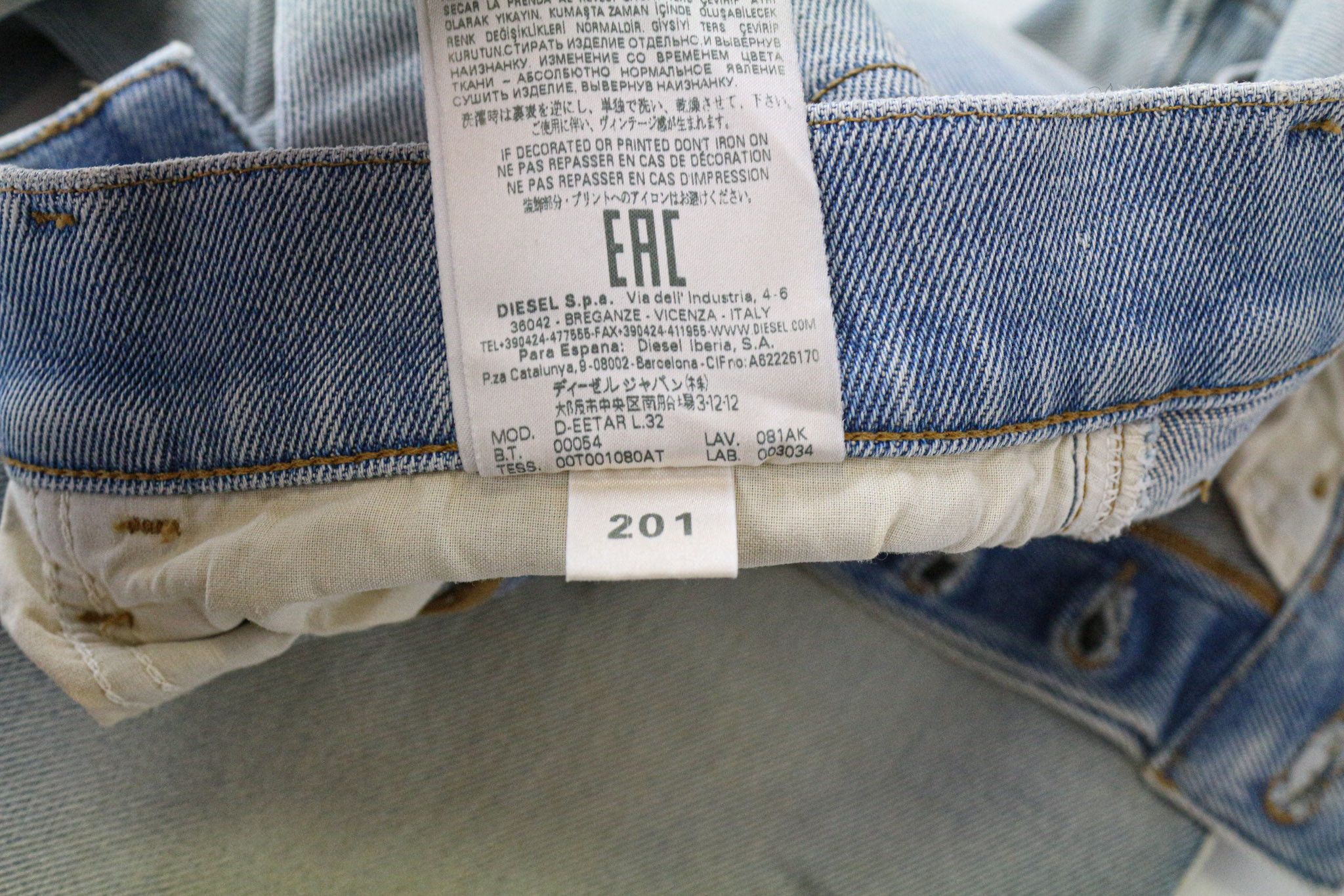 Diesel D-EETAR 081AK W28/L32 Blue Stretch Taper Distress 86904 Size US 28 / EU 44 - 7 Thumbnail