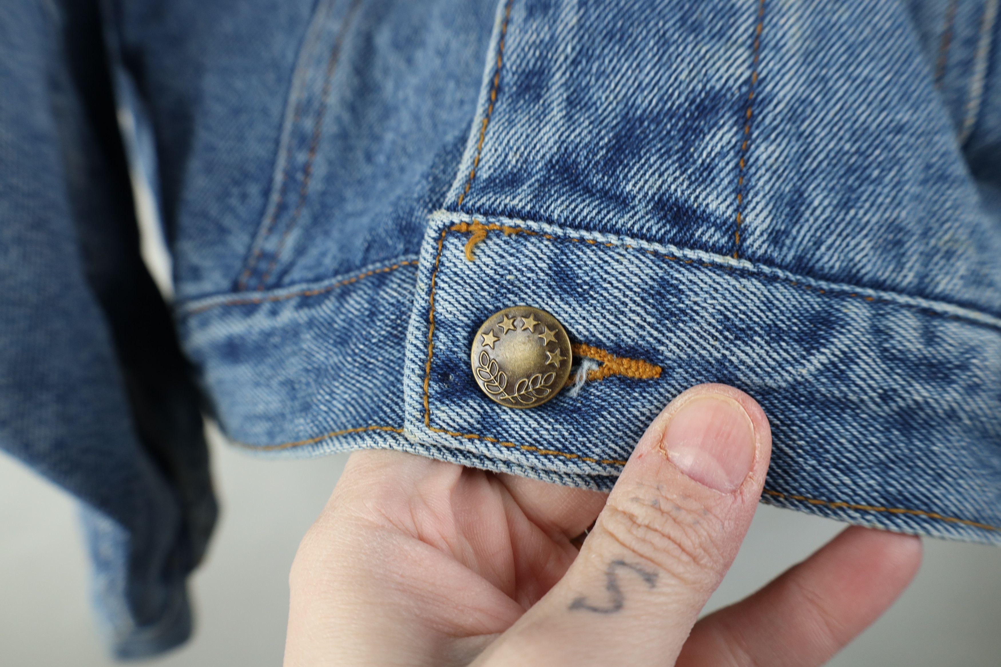 Vintage Vintage 90s Streetwear Denim Jean Trucker Jacket Blue Size US L / EU 52-54 / 3 - 6 Thumbnail