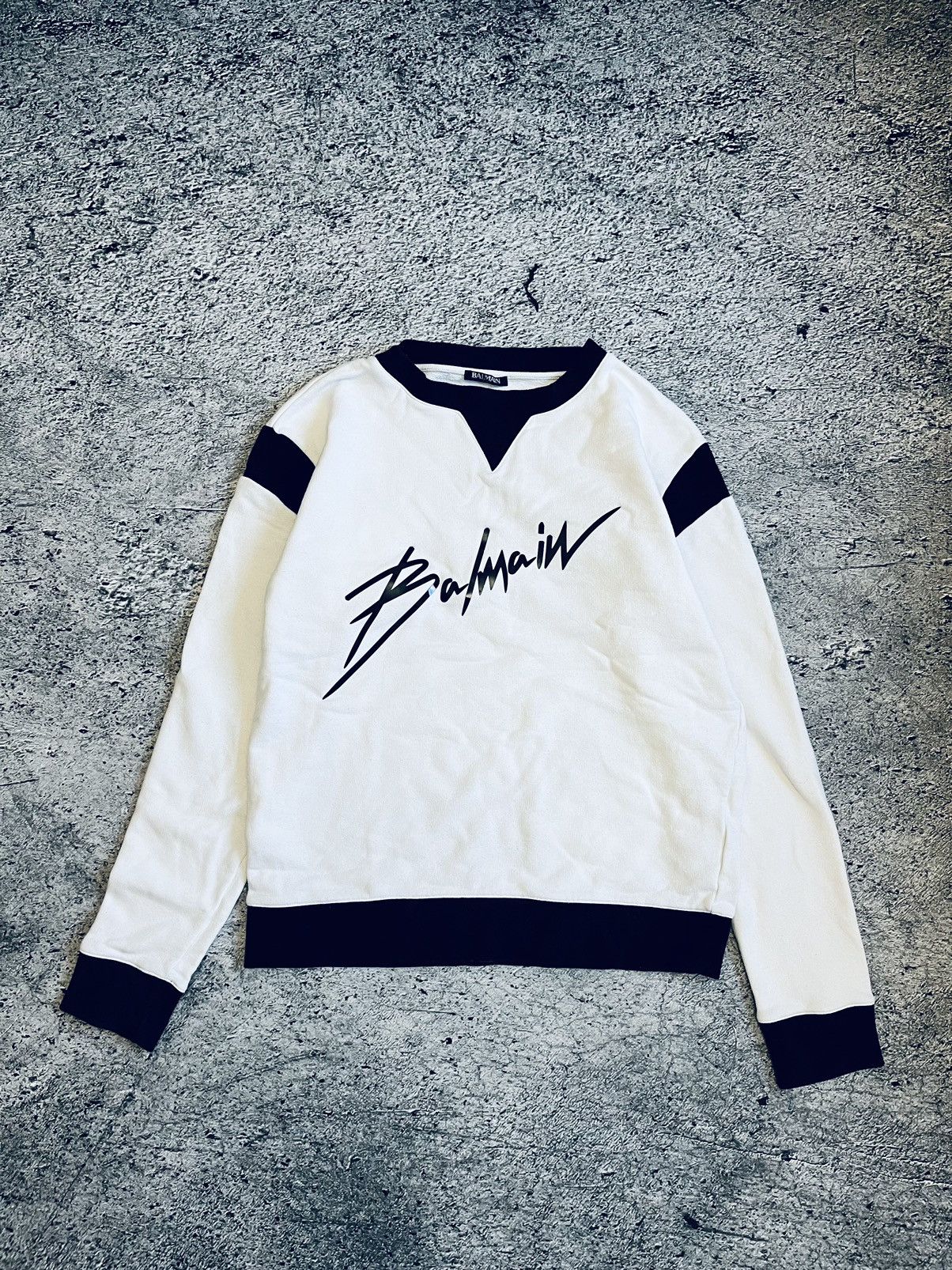 image of Balmain Signature Logo Sweatshirt in White, Men's (Size Small)