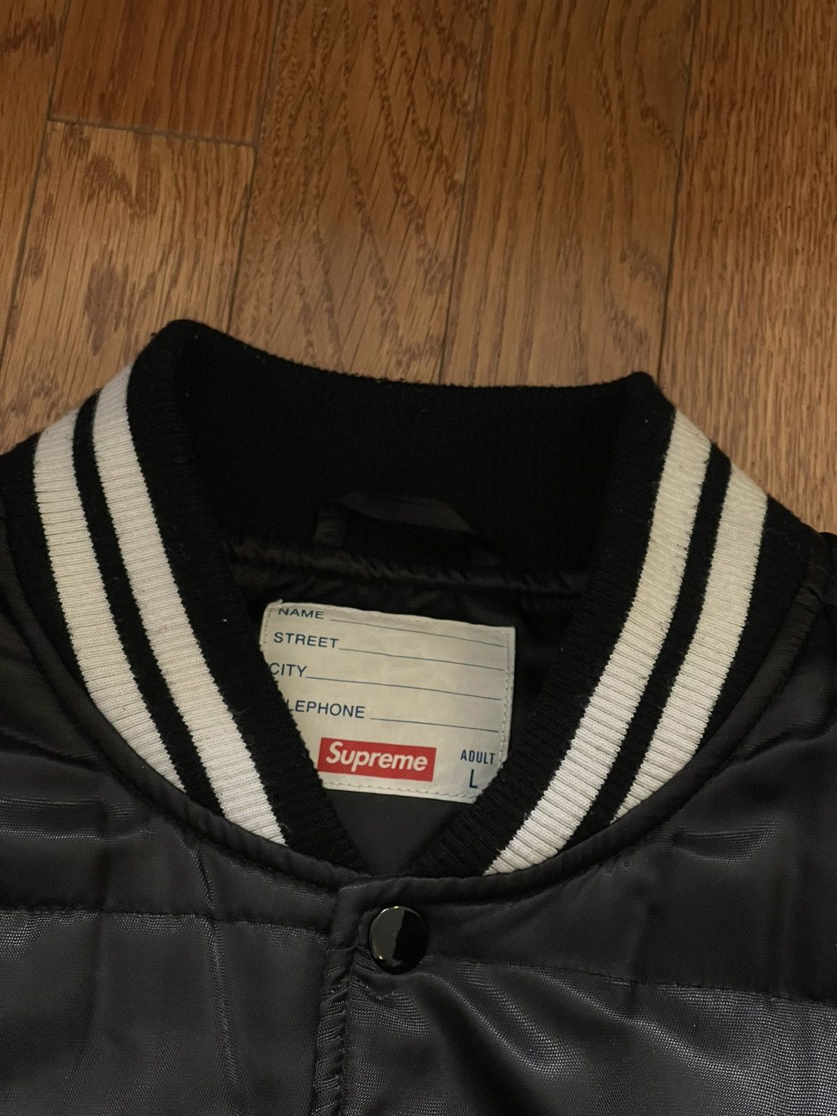 Supreme Black Supreme Script Varsity Puffer Sz. L Size US L / EU 52-54 / 3 - 3 Thumbnail