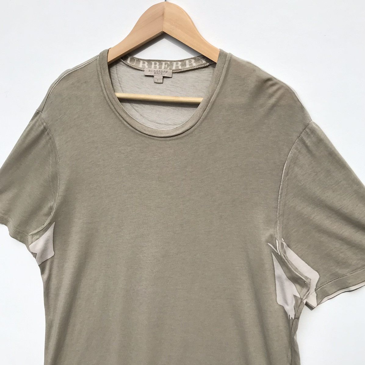Burberry Burberry Brit Tee Spellout Burberry Brit Luxury Size US L / EU 52-54 / 3 - 6 Thumbnail