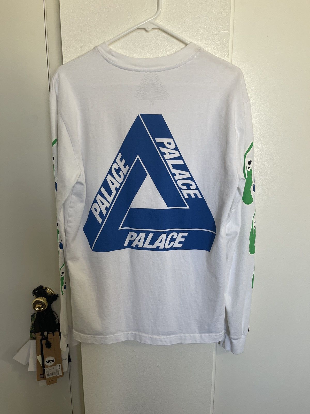 Palace Palace Tri-Ferg logo Size US M / EU 48-50 / 2 - 1 Thumbnail
