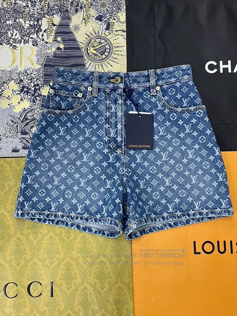 Louis Vuitton Louis Vuitton Blue Monogram High-Waist Denim Shorts. Size US 36 / EU 52 - 1 Thumbnail