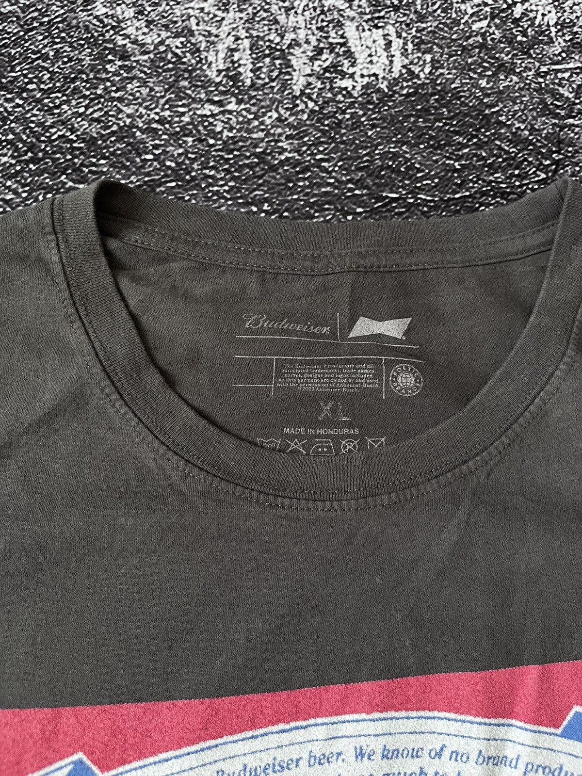 Budweiser Crazy Vintage Y2K Budweiser Beer Washed Grey Tee Shirt Size US XL / EU 56 / 4 - 4 Thumbnail
