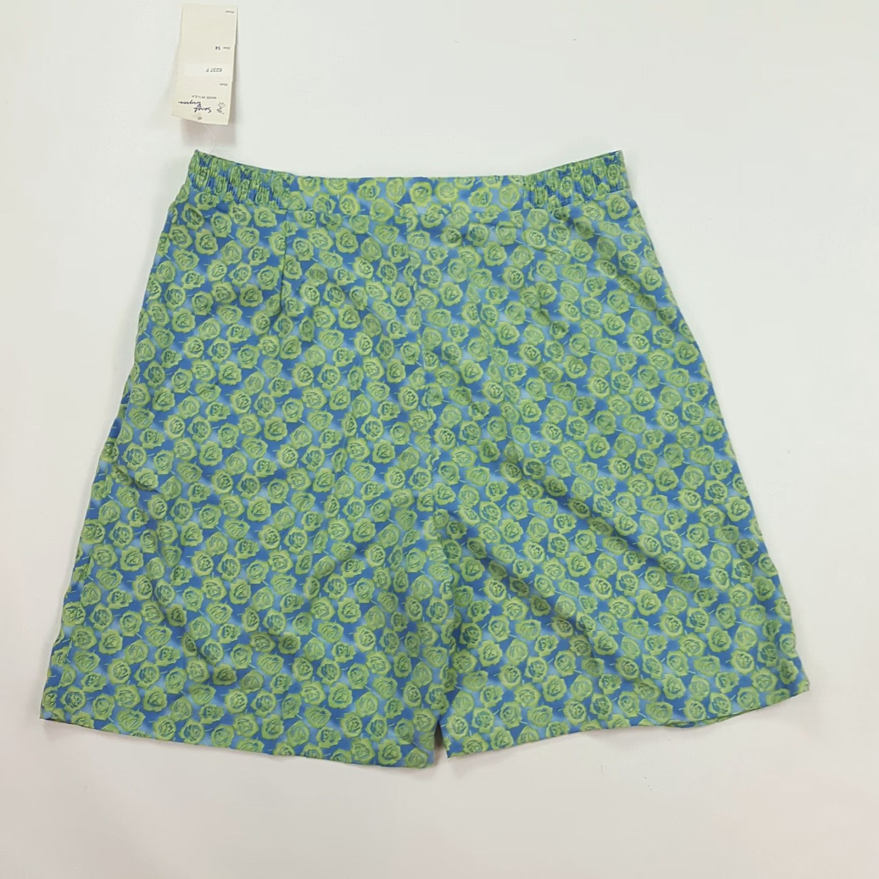 Vintage VINTAGE 80s Green Flower Women's Size 14 Outdoor Shorts Pleated Chino Sarah Bryson USA Made Adult Women Size 36" / US 14 / IT 50 - 6 Thumbnail