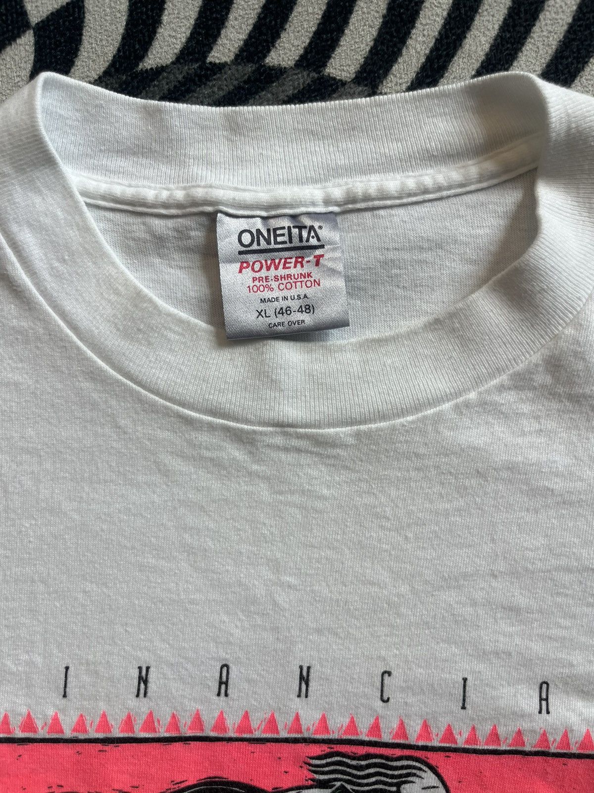 Arts & Science Vintage FINANCIAL FITNESS U.S BANK 90’s Tshirt Size US XL / EU 56 / 4 - 5 Thumbnail
