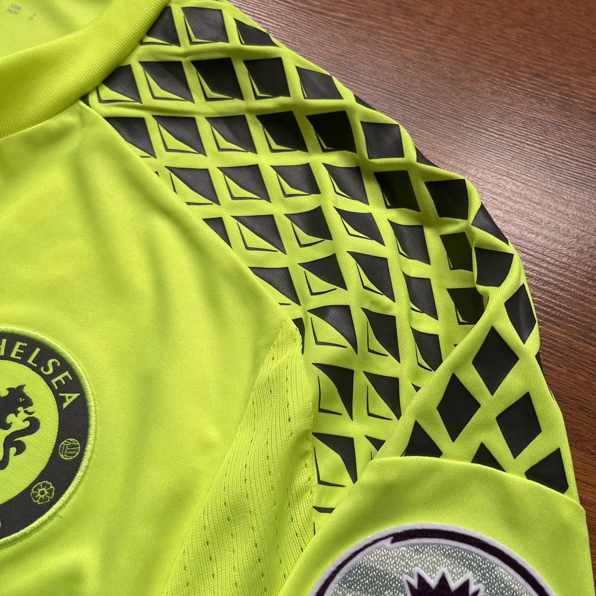 Adidas × Vintage CHELSEA ADIDAS 2016/2017 FOOTBALL GK JERSEY #13 COURTOIS Size US M / EU 48-50 / 2 - 6 Thumbnail
