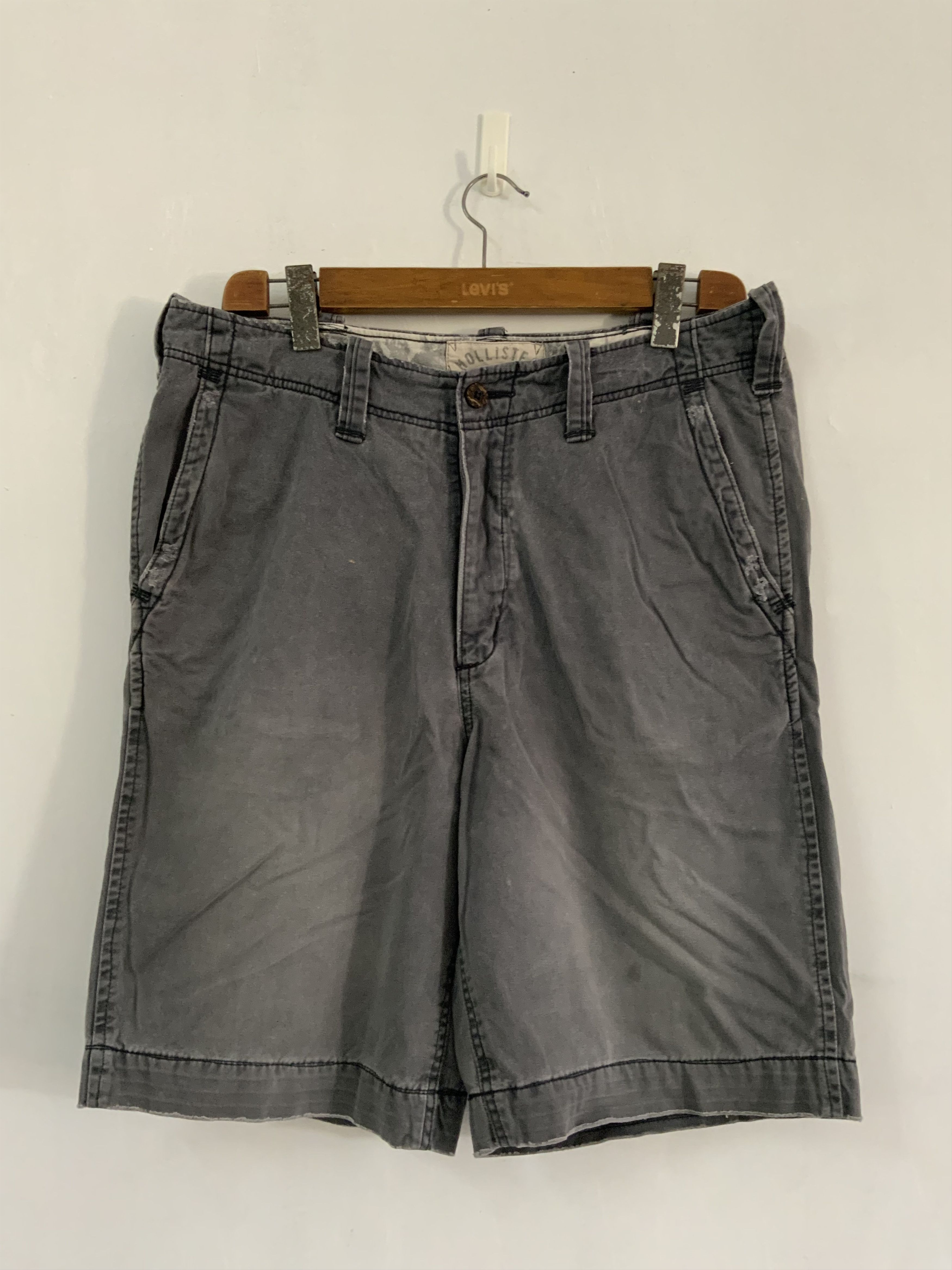 Hollister Hollister Fade Shorts Size US 34 / EU 50 - 1 Thumbnail