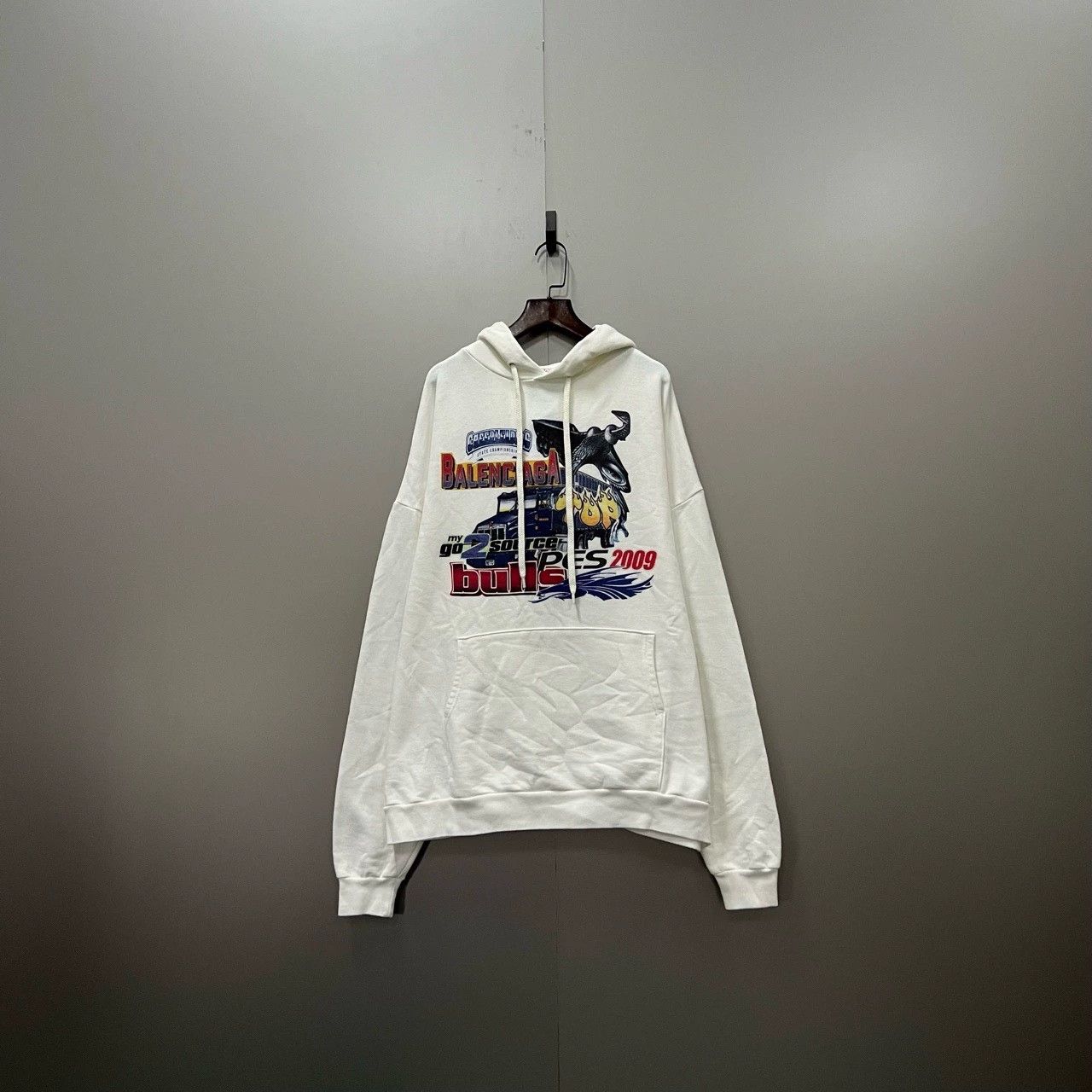 Balenciaga Balenciaga White Logo Graphic Hoodie - dmc Size US M / EU 48-50 / 2 - 1 Thumbnail