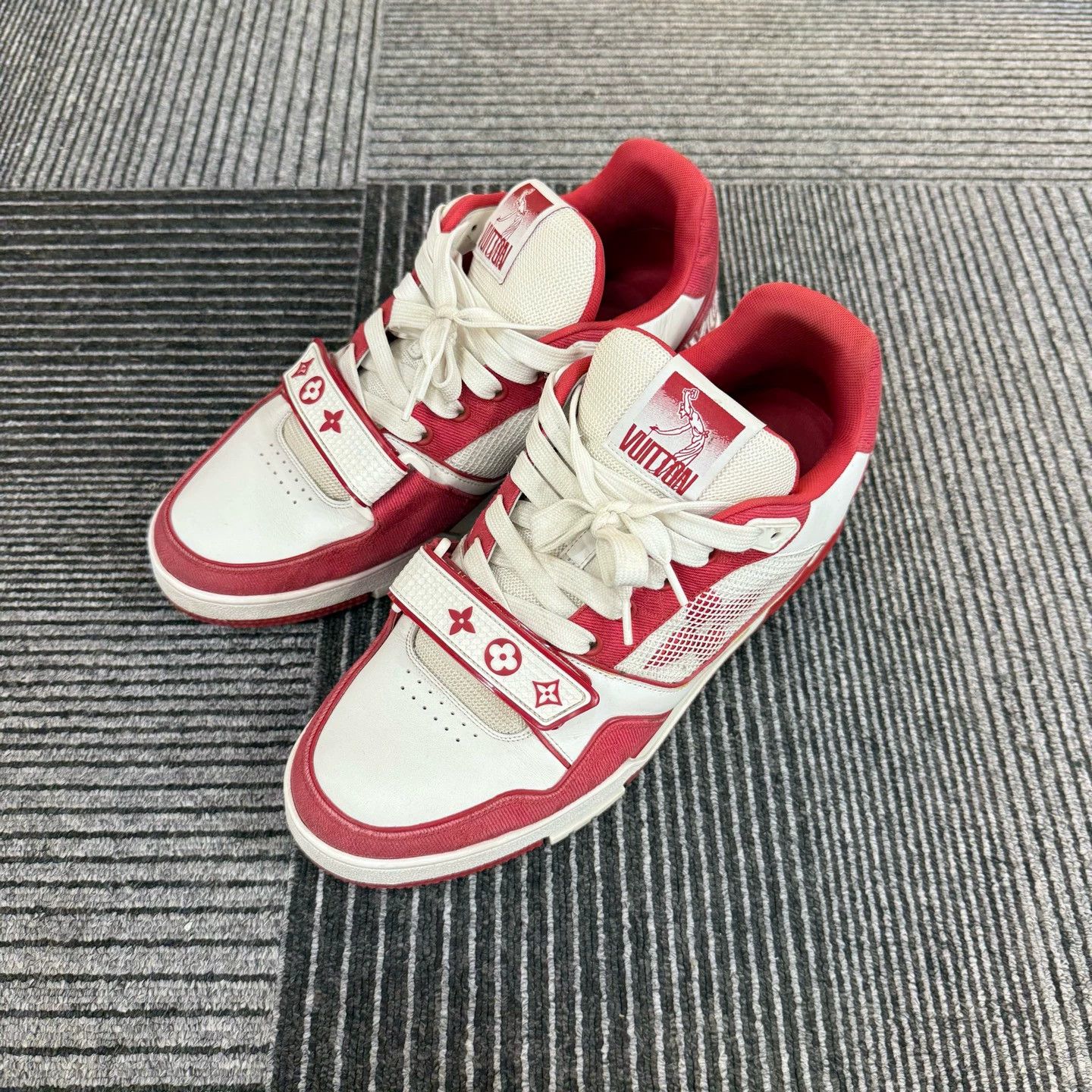 Louis Vuitton LV Trainer White Red Velcro 9/10 US8 Size US 8 / EU 41 - 1 Thumbnail