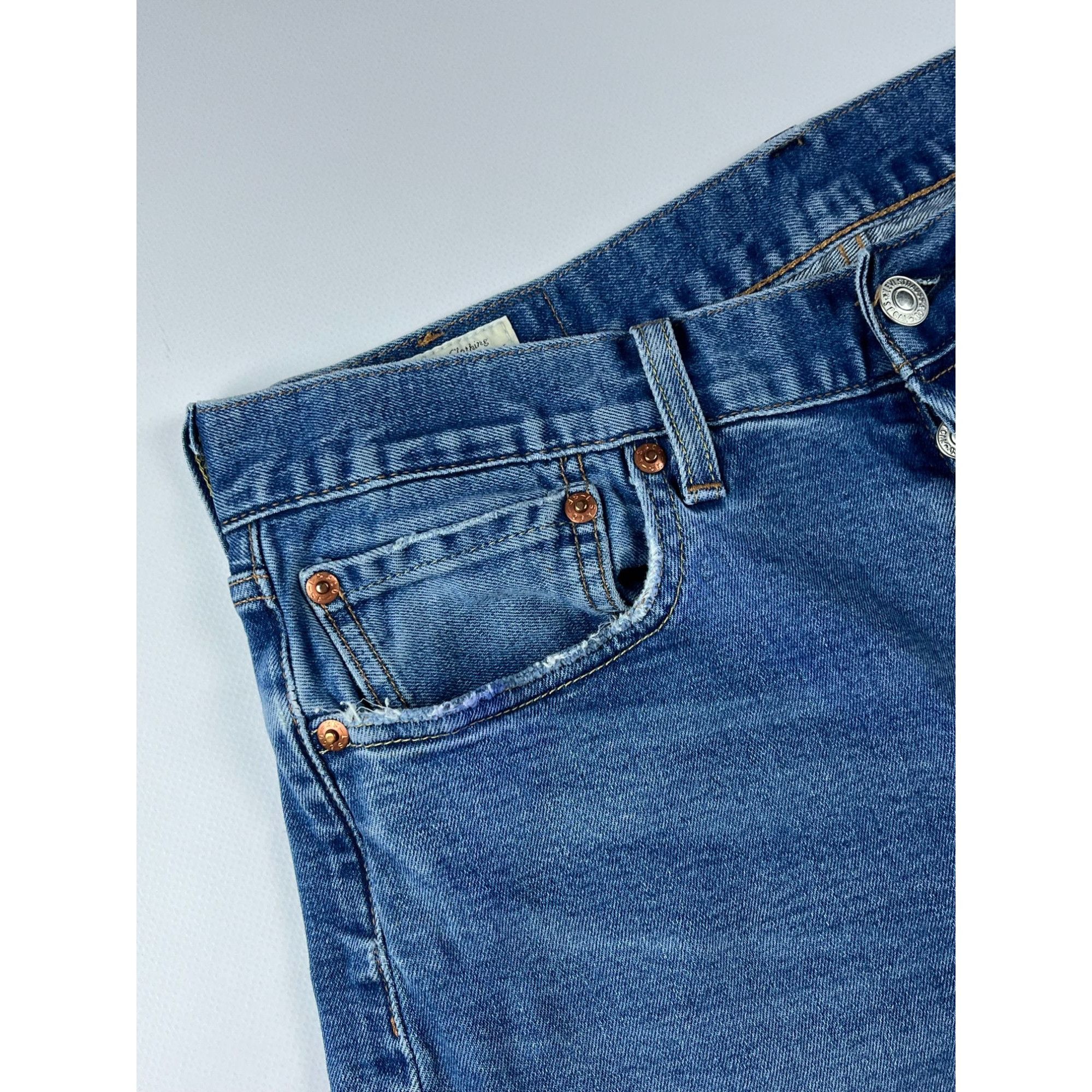 Levi's × Vintage Levis 501 Light Blue Denim Button-Fly Jeans W32 Size US 32 / EU 48 - 4 Thumbnail