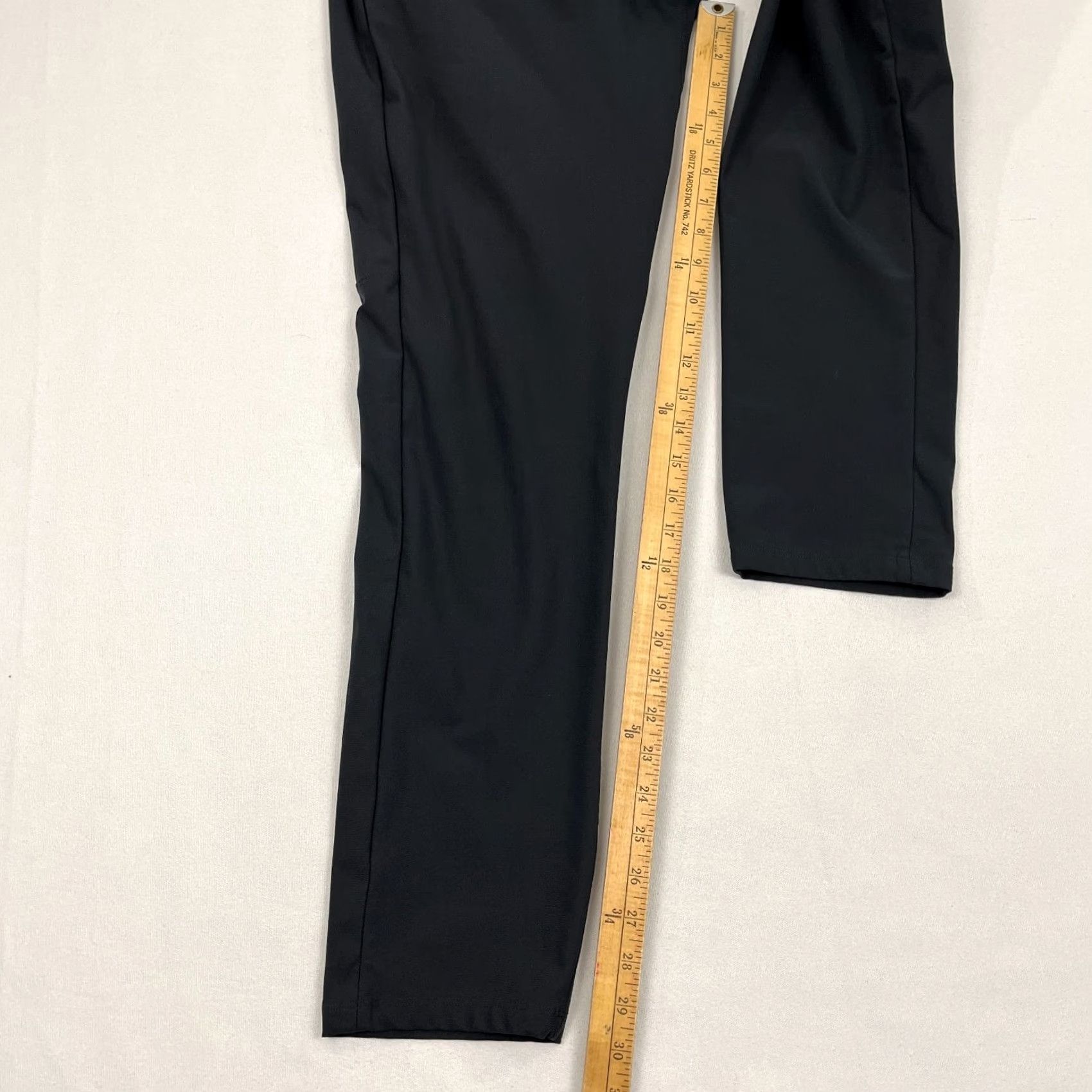 Lululemon Lululemon Commission Pants Mens 32x30 Slim Tapered Gray Performance Golf Chino Shirt Pants Slim Tapered 32 Gray Mens Size US 32 / EU 48 - 4 Thumbnail
