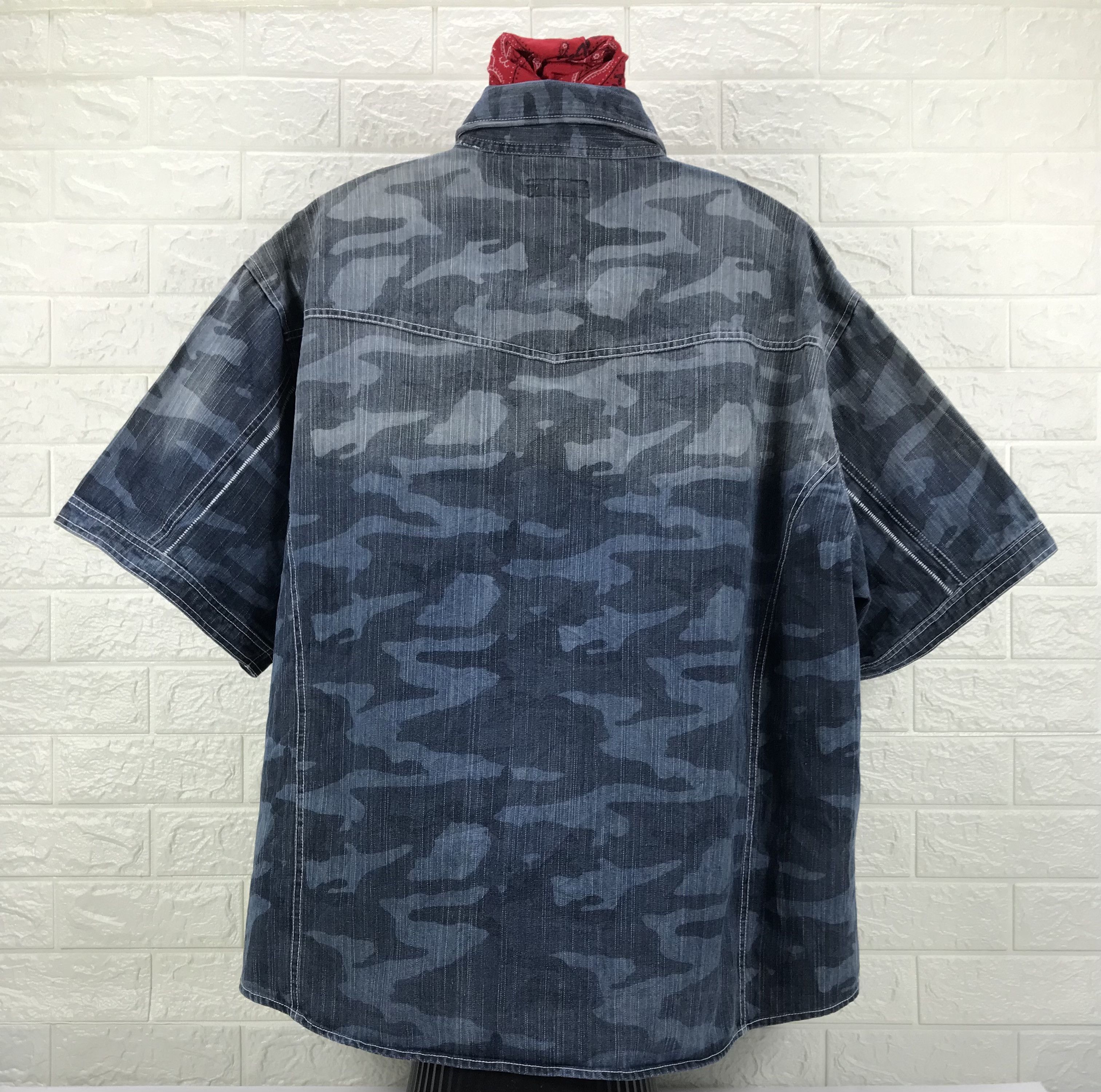 In The Attic Vintage In The Attic Camo Jeans Button Ups Baggy Shirt Size US XXL / EU 58 / 5 - 6 Thumbnail