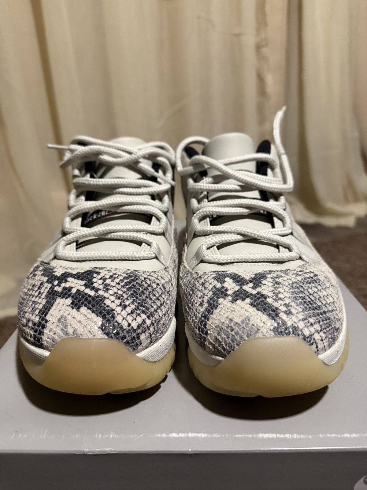 Jordan Brand Air jordan 11 low snakeskin lightbone Size US 11.5 / EU 44-45 - 5 Thumbnail