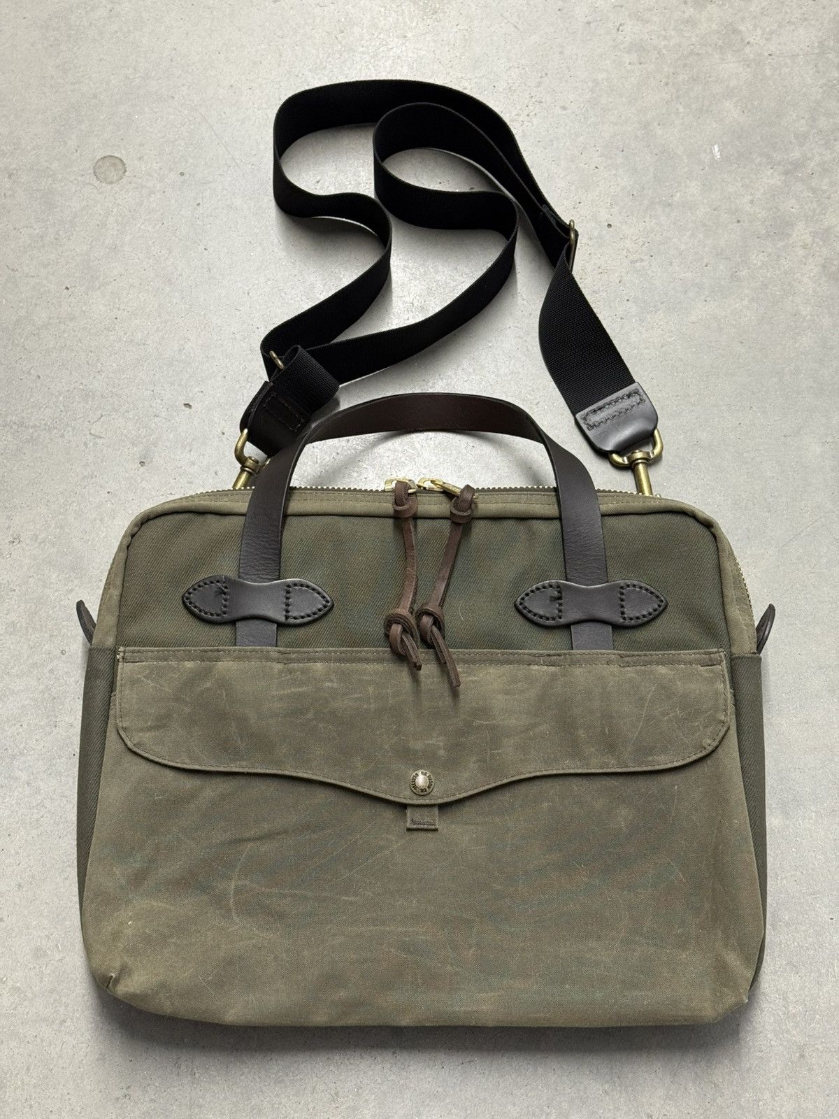 Filson Filson Tin Cloth Tablet / Compact Briefcase Otter Green New Size ONE SIZE - 1 Thumbnail