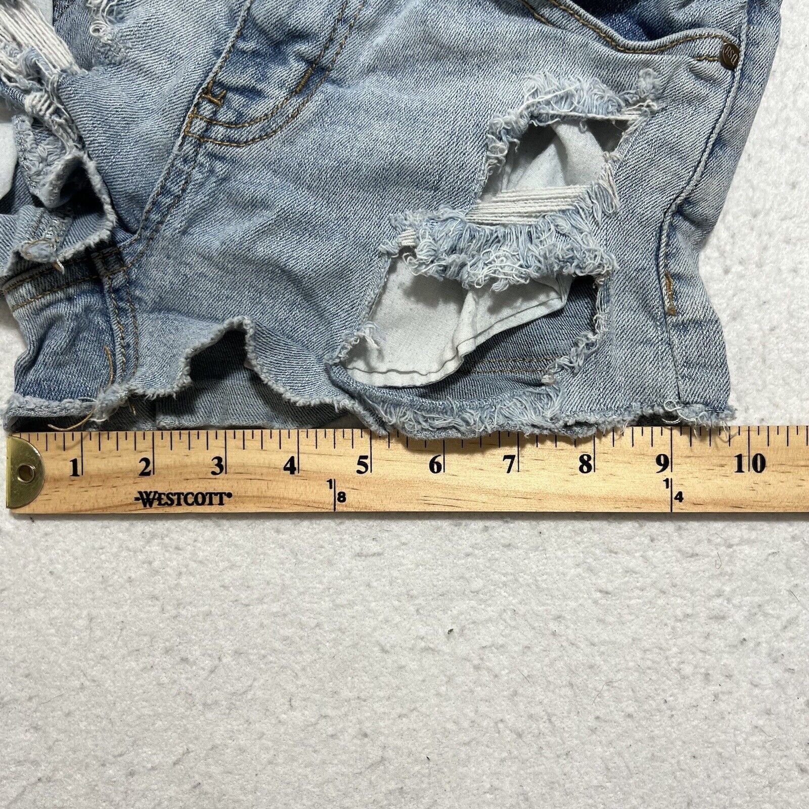 Rsq RSQ Jeans Mid Rise Denim Shorts 2" Inseam Ripped Distressed Size 25" / US 0 / IT 36 - 12 Thumbnail