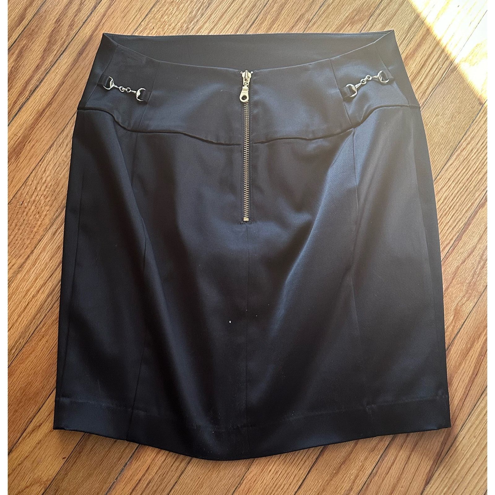 Express Express Design Studio Black Satin A-Line Mini Skirt Size 28" / US 6 / IT 42 - 1 Thumbnail
