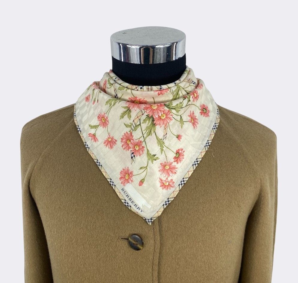 Burberry Vintage Burberry Handkerchief Neckerchief Bandana H251R Size ONE SIZE - 2 Thumbnail