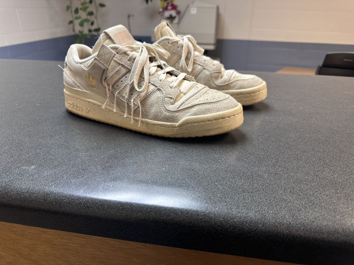 Adidas Adidas Forum 84 low “off white” Size US 11 / EU 44 - 1 Thumbnail