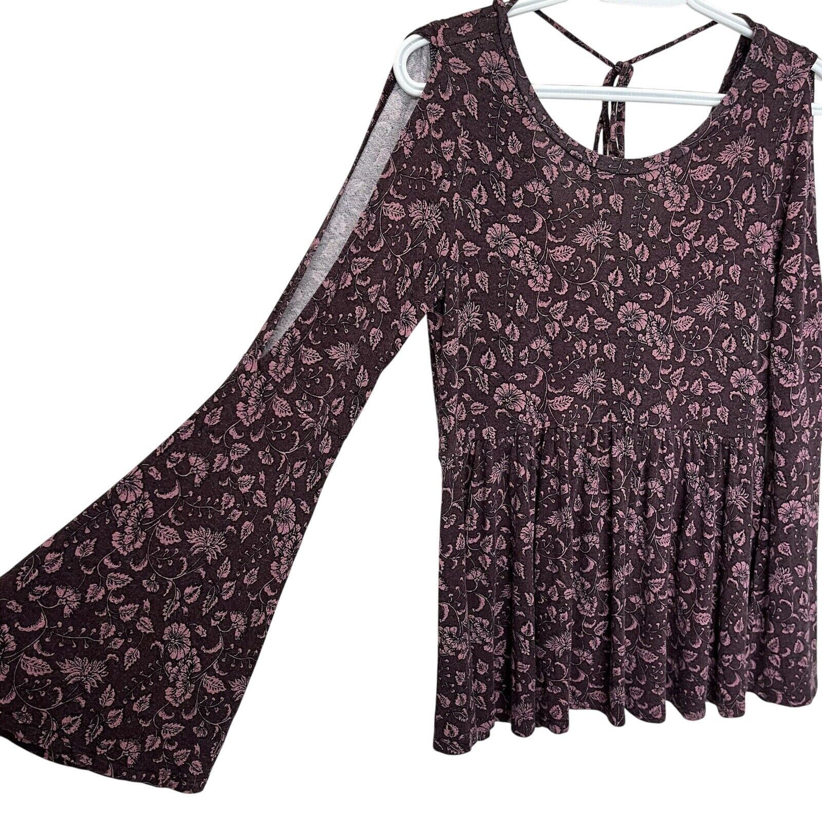 American Eagle Outfitters Soft & Sexy American Eagle | Cold Shoulder Flare Sleeve Top Size M / US 6-8 / IT 42-44 - 3 Thumbnail